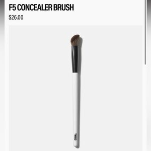 Makeup by Mario F5 Concealer Brush